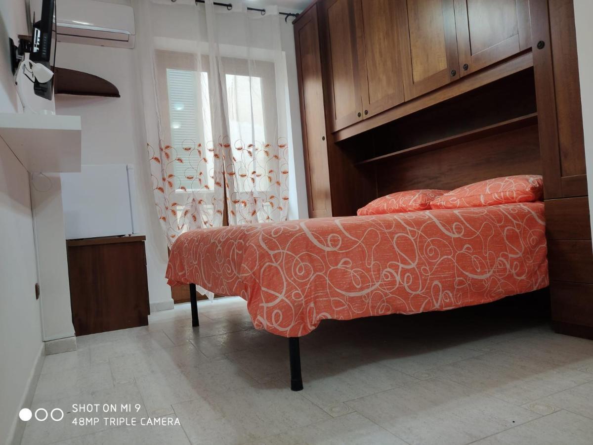 La Dimora Di Bronzo Hotell Napoli Eksteriør bilde